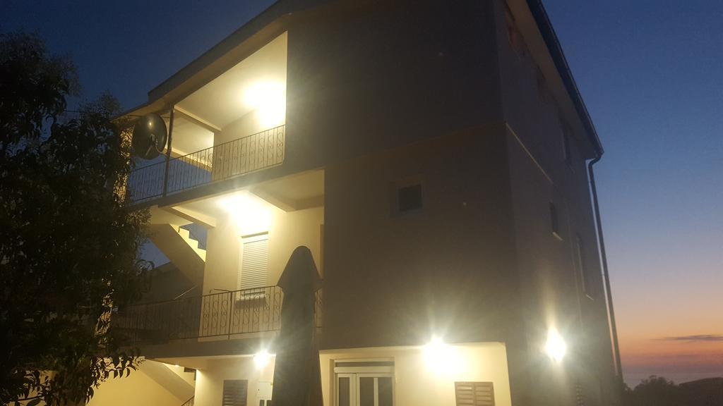 Apartments Diva Dobrá Voda Exterior foto